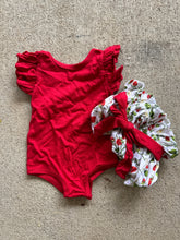Load image into Gallery viewer, Strawberry Bloomer Set
