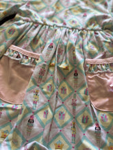 Load image into Gallery viewer, Nutcracker Set
