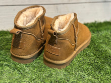 Load image into Gallery viewer, Hightop UuuuGgggg
