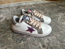 Load image into Gallery viewer, Star Shoes
