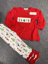 Load image into Gallery viewer, Christmas Smocked Nutcracker Set
