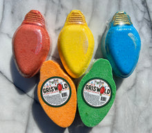 Load image into Gallery viewer, Griswold&#39;s Christmas Light Bulb Bath Bomb
